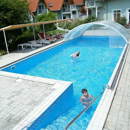 In Cserszegtomaj/balaton 18294 Апартаменты