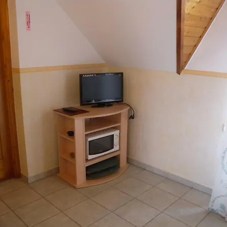In Cserszegtomaj/balaton 18294 公寓 *